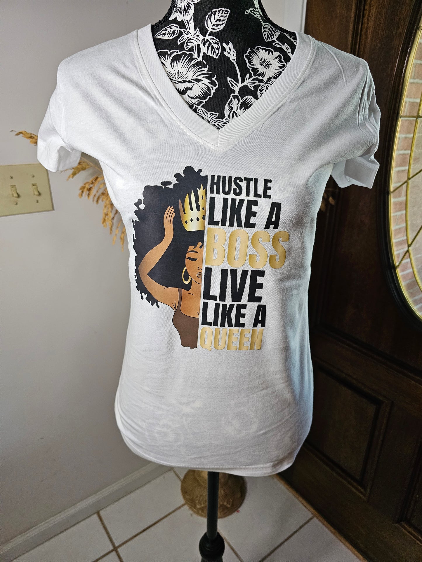 Hustle Like A Boss Live Like A Queen Handmade Graphic T-Shirt