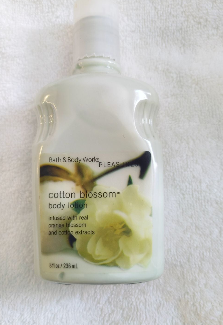 Bath & Body Works Cotton Blossom Signature Collection Body Lotion